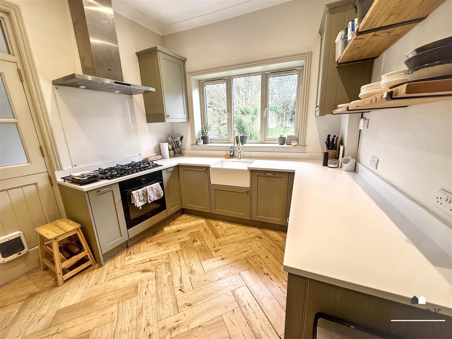 2 Bedroom Apartment. 9 Upper Avenue in Eastbourne,  13